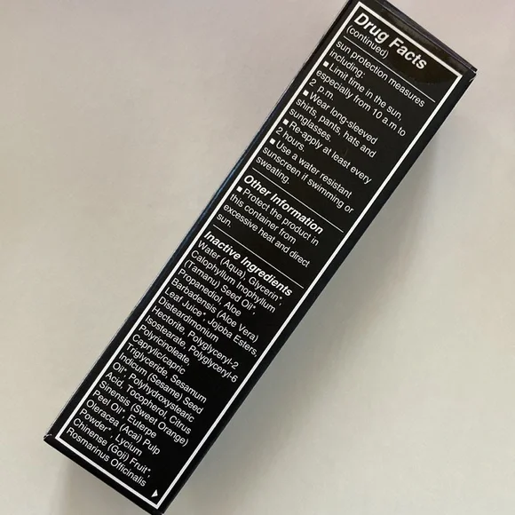 CRUNCHI SunLight Daily Facial Moisturizing Sunscreen Broad Spectrum SPF 30 - Picture 4 of 5